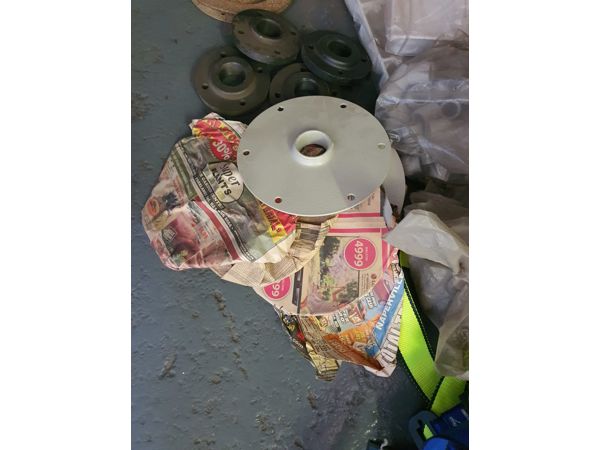 ~/upload/Lots/141711/AdditionalPhotos/333fw26i7aw7y/Bin Level Mounting Plates and Gaskets_t600x450.jpg